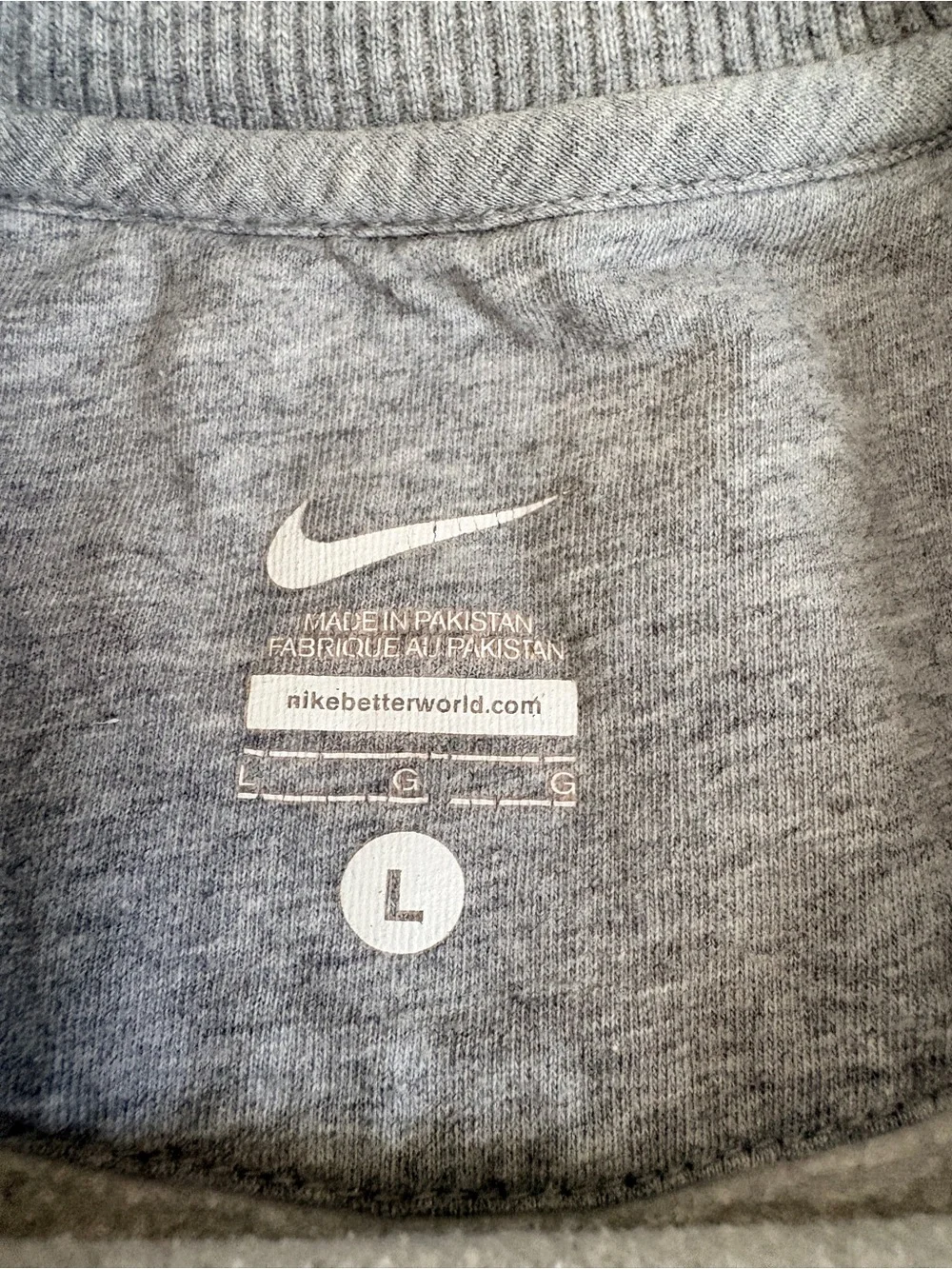 Nike Men's Light Grey Crewneck Sweatshirt with White Swoosh